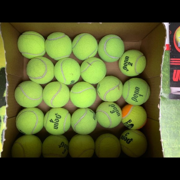 23 tennis balls - Picture 2 of 5